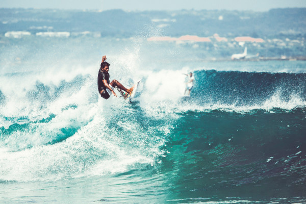 Surfboard (เซิร์ฟบอร์ด)