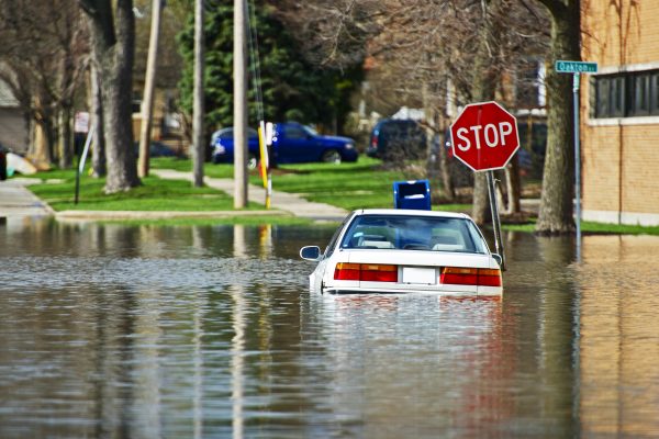 น้ำท่วมรถ ประกันรถยนต์คุ้มครองอย่างไร-image-ci-car-flood