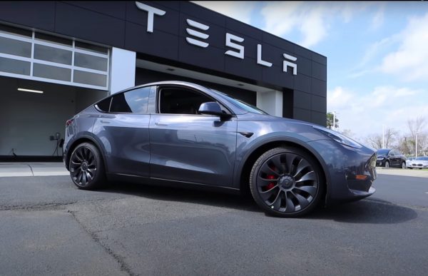 ทำความรู้จักรถยนต์ Tesla รถยนต์ไฟฟ้าล้ำอนาคต